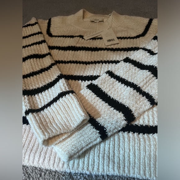 🆕Vince Ribbed Stripe Pullover - Picture 5 of 7